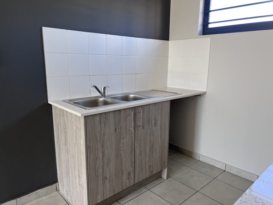 To Let 2 Bedroom Property for Rent in Parklands North Western Cape